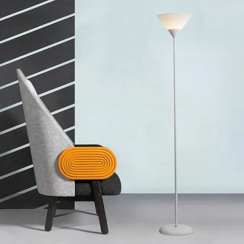 Creative LED Floor Lamp Black White Lamp Body Is Suitable for Indoor Lighting Decorative Lamp in Living Room, Bedroom and Study